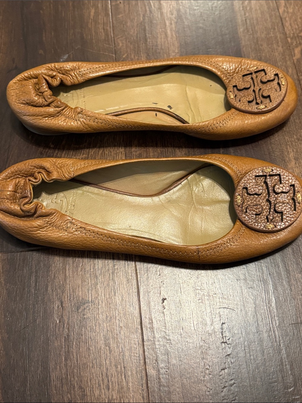 Tory Burch Tan Leather Logo Ballet Flats Size 9 - Picture 3 of 7